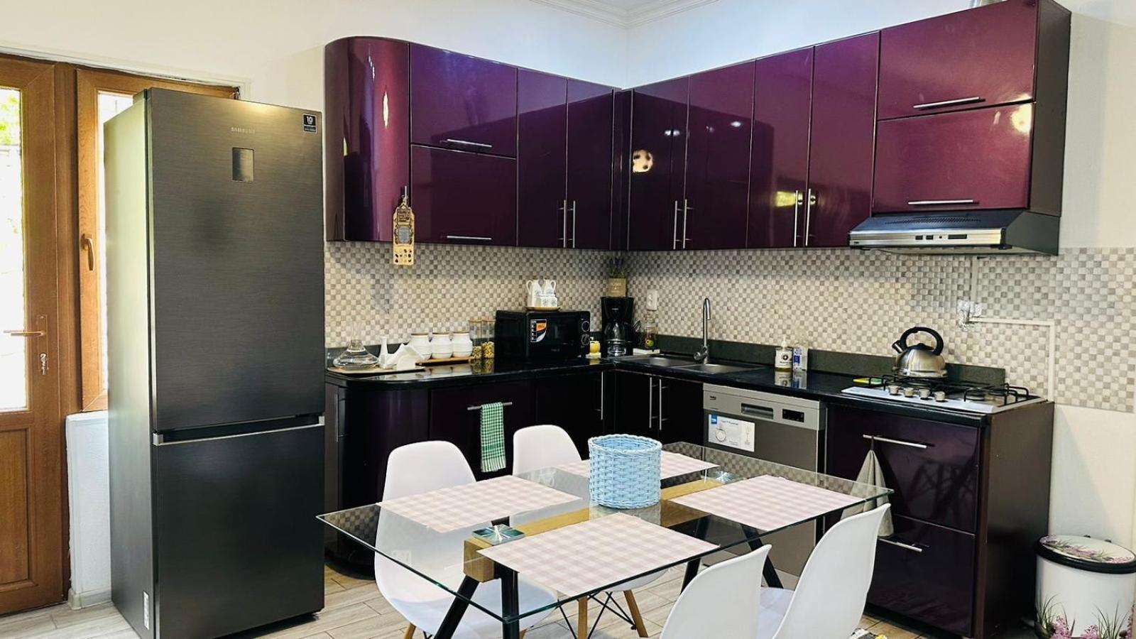Sweet Apartment In Kutaisi Eksteriør bilde