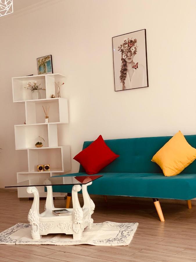Sweet Apartment In Kutaisi Eksteriør bilde