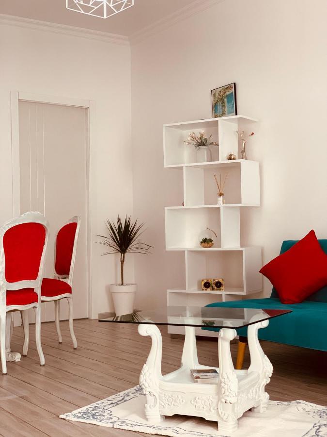 Sweet Apartment In Kutaisi Eksteriør bilde