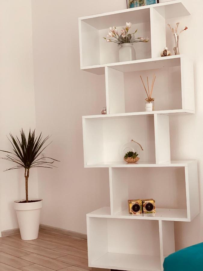 Sweet Apartment In Kutaisi Eksteriør bilde