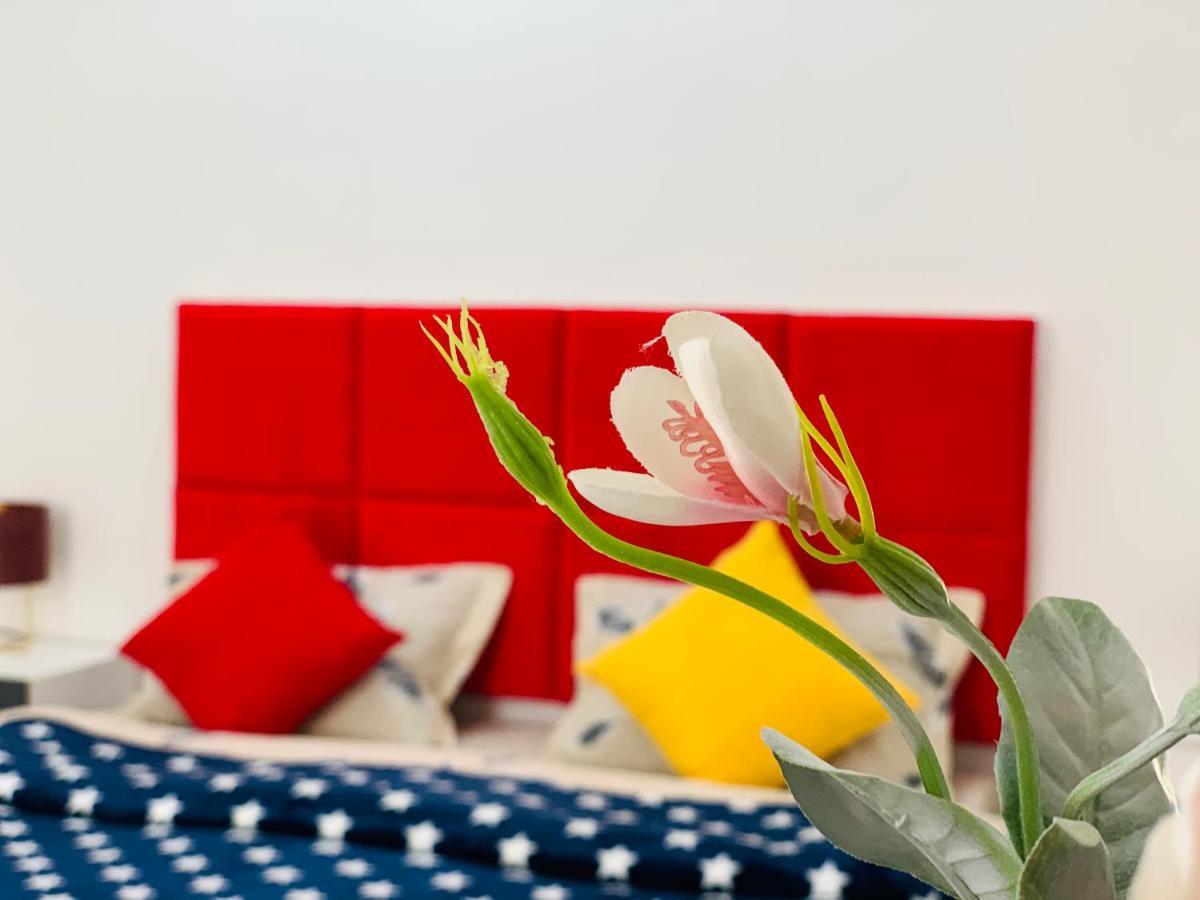 Sweet Apartment In Kutaisi Eksteriør bilde