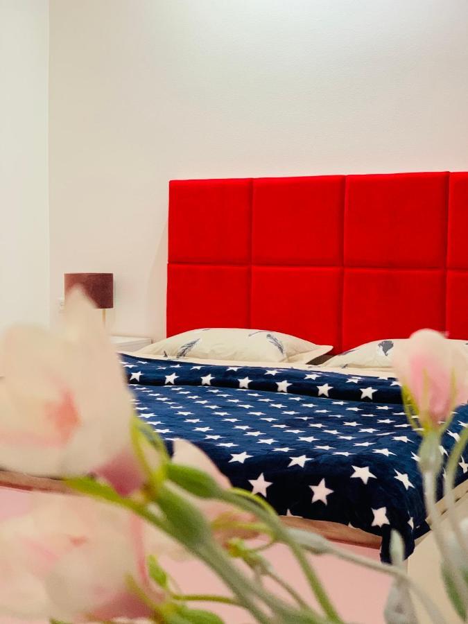 Sweet Apartment In Kutaisi Eksteriør bilde