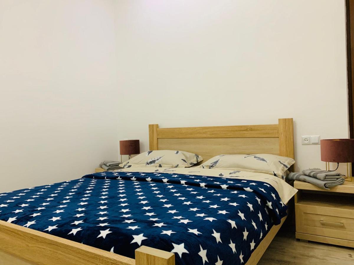 Sweet Apartment In Kutaisi Eksteriør bilde