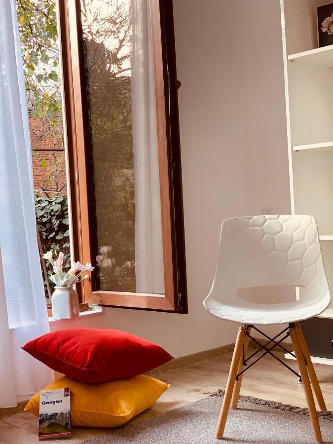 Sweet Apartment In Kutaisi Eksteriør bilde
